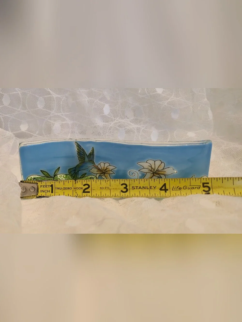 Pampeana  Hand  Painted Ecudor  Fused Glass Hummingbird  Eating Nectar